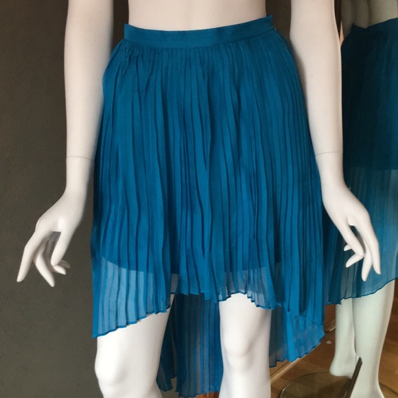 NWT Lightweight Teal Accordion Pleat Hi-lo Skirt Small - Picture 3 of 6